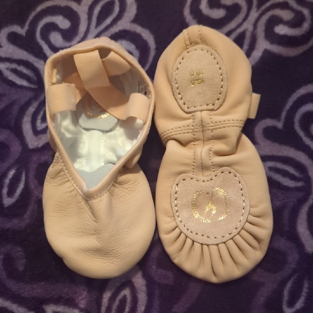 BRAND NEW Eurotard Coupè Split Sole Ballet